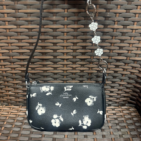 Coach Nolita 19 With Floral Print cp476 with flower chain - Picture 2 of 11